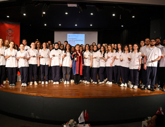 "İnovasyonun Işığında Güçlendirilmiş Hemşirelik" & Işık Alma Töreni 